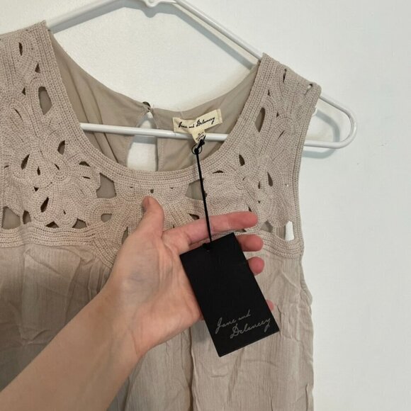 NEW NWT JANE AND DELANCEY Taupe Gray ish Crochet Eyelet Sleeveless Shift Dress - Picture 6 of 13